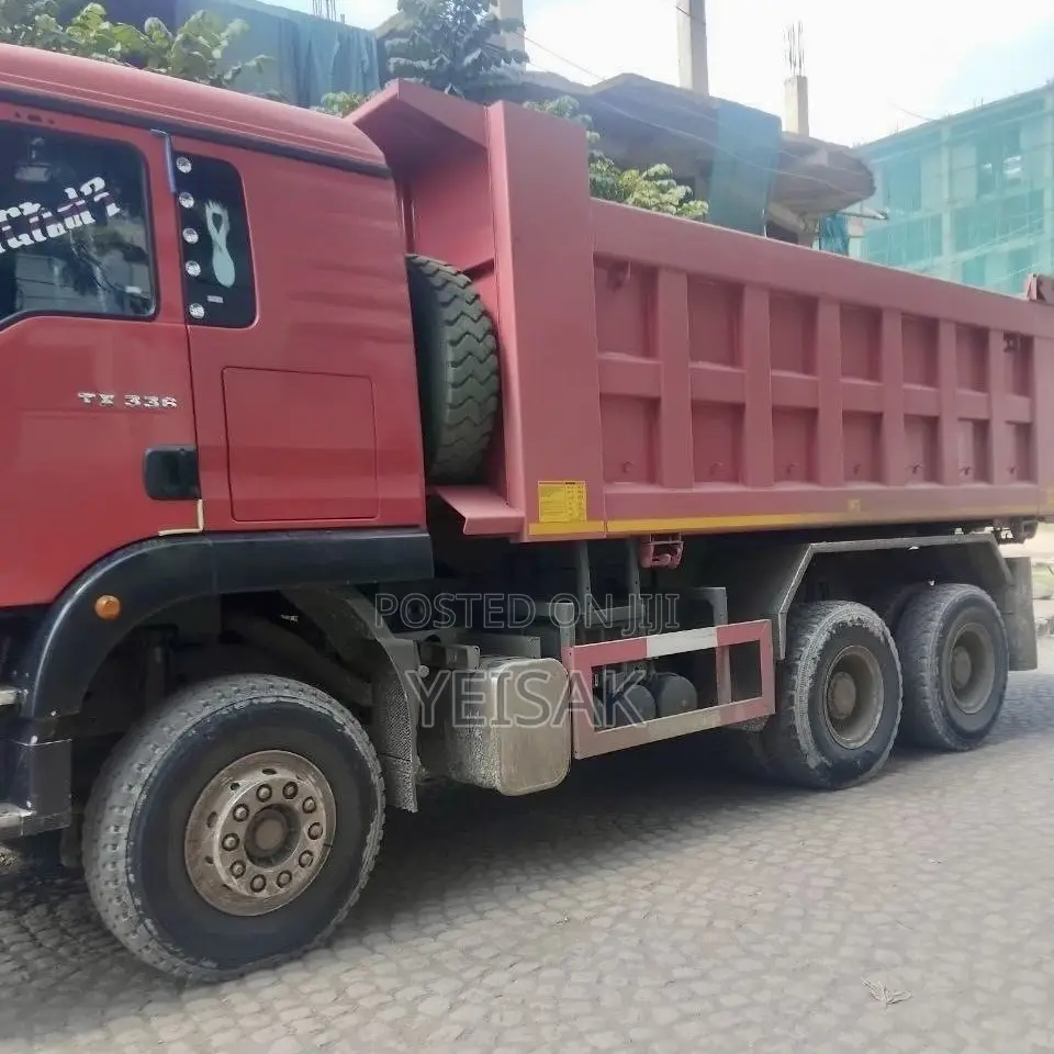 Sinotruk Howo 2025 Red