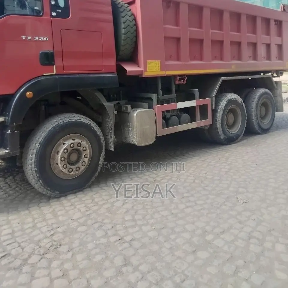 Sinotruk Howo 2025 Red