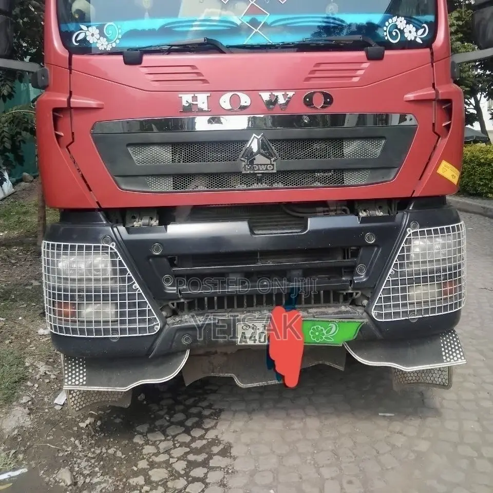 Sinotruk Howo 2025 Red