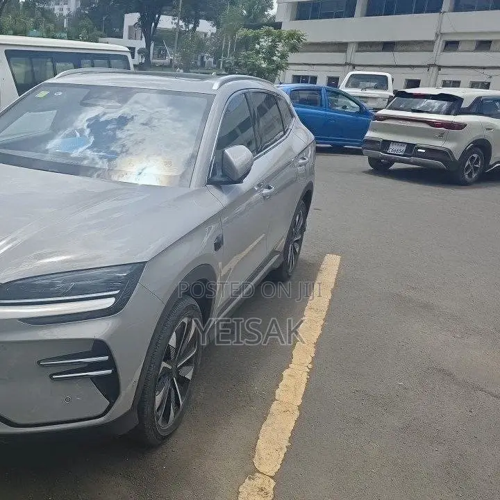 BYD Song Plus 2025 White