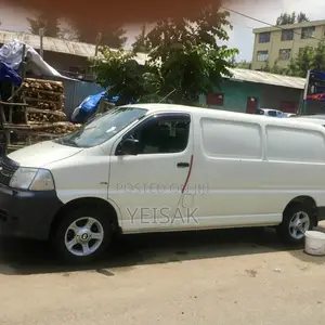 Toyota HiAce 2011 White