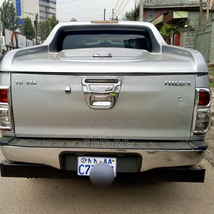 Toyota Hilux 2015 Silver