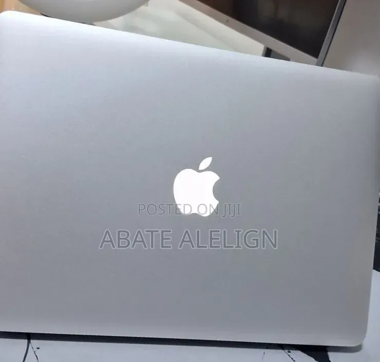 New Laptop Apple MacBook Air 2015 8GB Intel Core i5 SSD 256GB