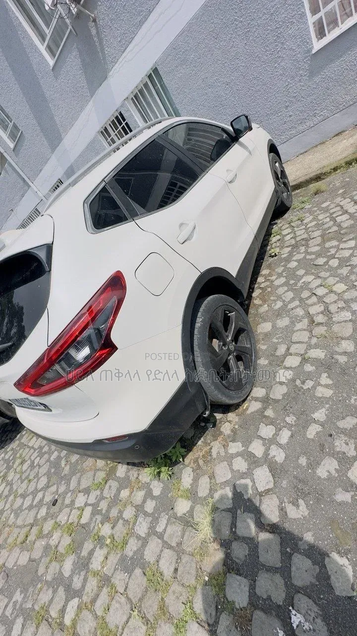 Nissan Qashqai 2018 Ivory