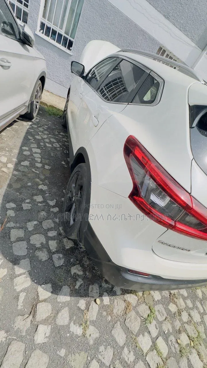 Nissan Qashqai 2018 Ivory