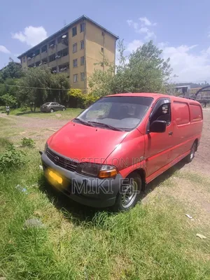 Toyota HiAce 2006 Red