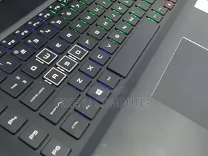 New Laptop HP Omen 17t 16GB Intel Core i7 SSD 512GB