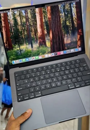 New Laptop Apple MacBook Pro 2023 M3 Pro 18GB Apple M3 Pro SSD 512GB