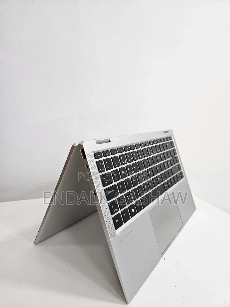 New Laptop HP EliteBook 1040 G8 16GB Intel Core i7 SSD 512GB