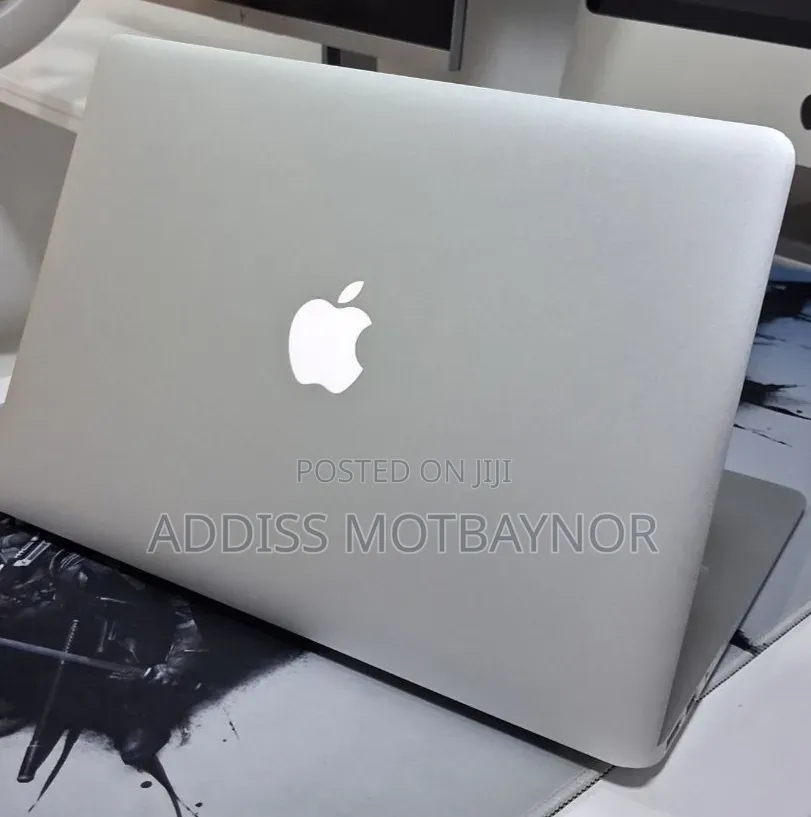 New Laptop Apple MacBook 2015 8GB Intel Core i5 SSD 256GB