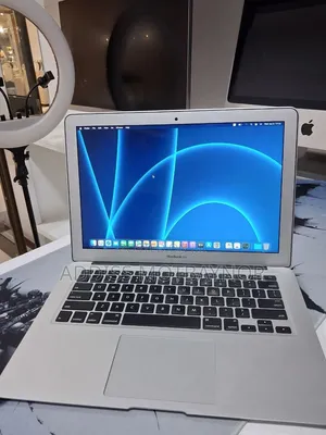 New Laptop Apple MacBook 2015 8GB Intel Core i5 SSD 256GB