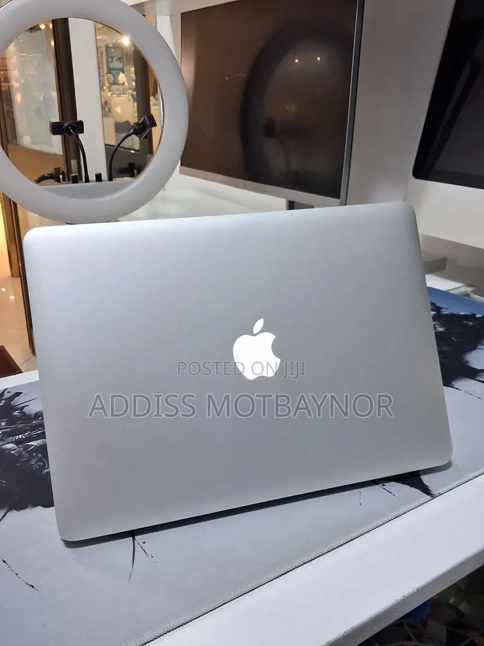 New Laptop Apple MacBook 2015 8GB Intel Core i5 SSD 256GB