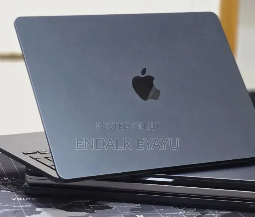 New Laptop Apple MacBook Air 16GB Apple M4 SSD 256GB