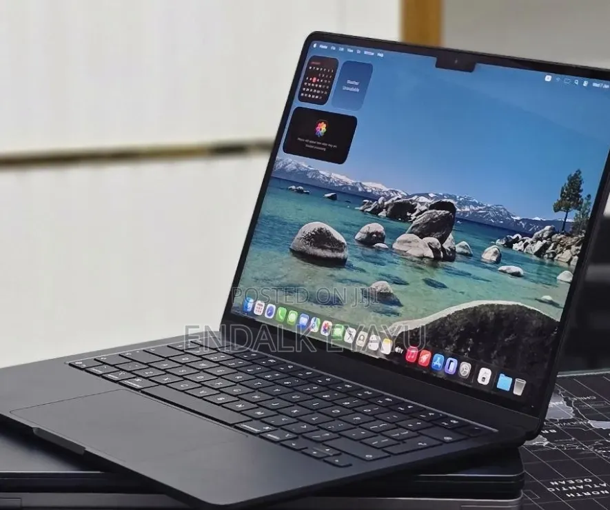 New Laptop Apple MacBook Air 16GB Apple M4 SSD 256GB