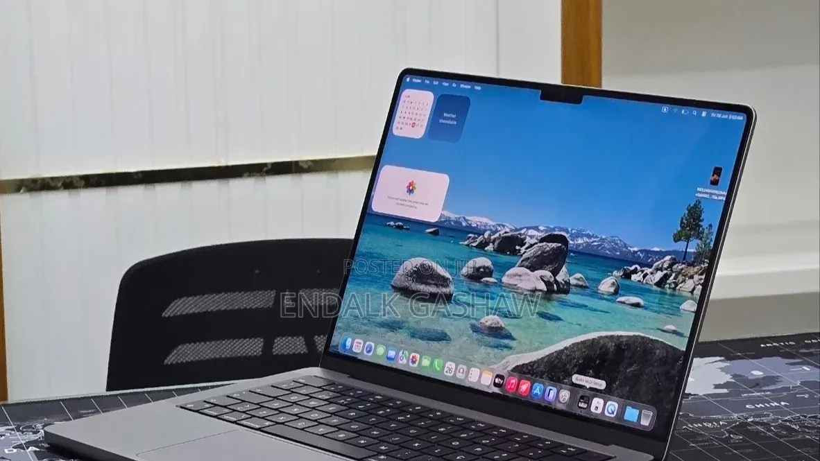 New Laptop Apple MacBook Pro 2021 M1 32GB Apple M1 SSD 512GB