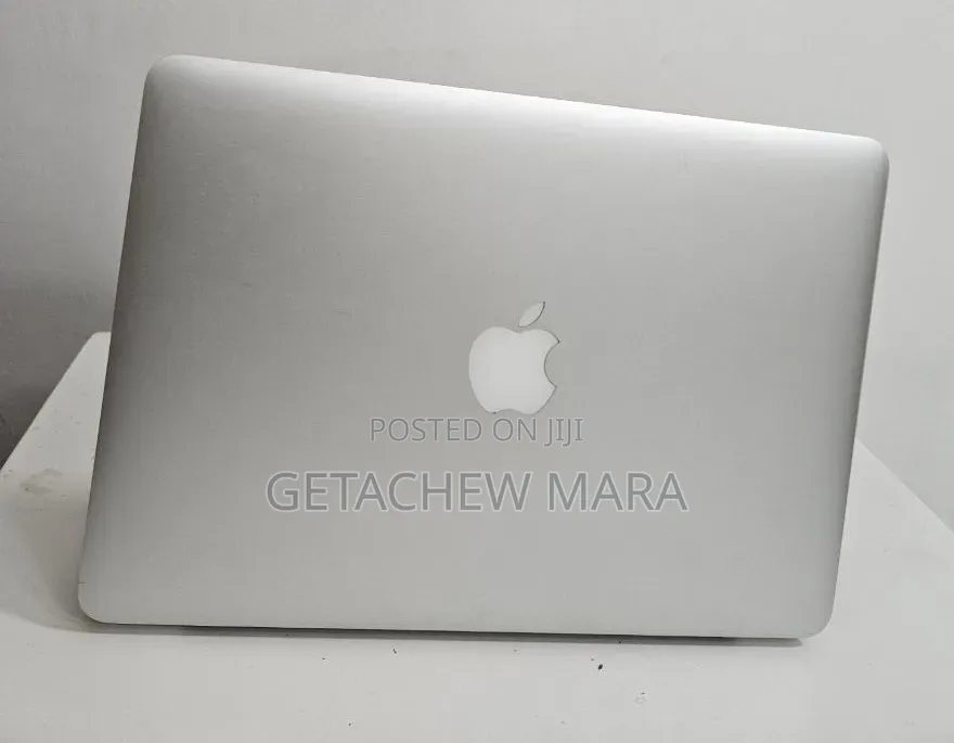 New Laptop Apple MacBook 2015 8GB Intel Core i7 SSD 256GB