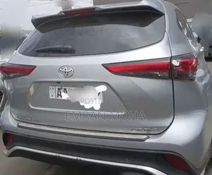 Toyota Highlander Hybrid 2022 Silver