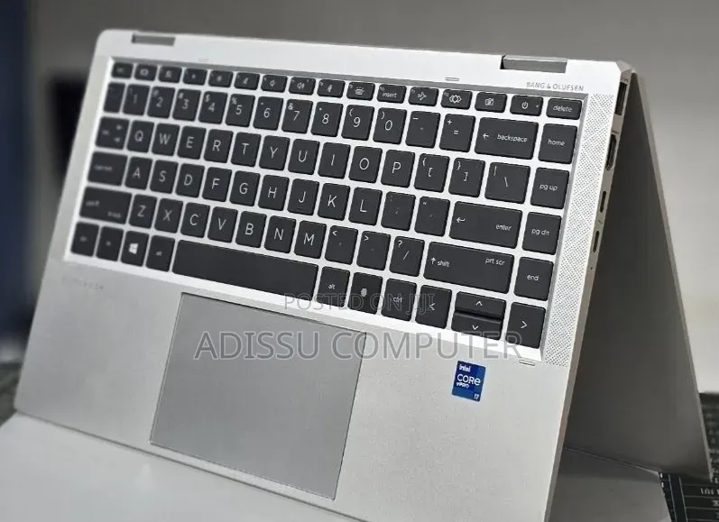 New Laptop HP EliteBook 1040 G8 16GB Intel Core i7 SSD 512GB