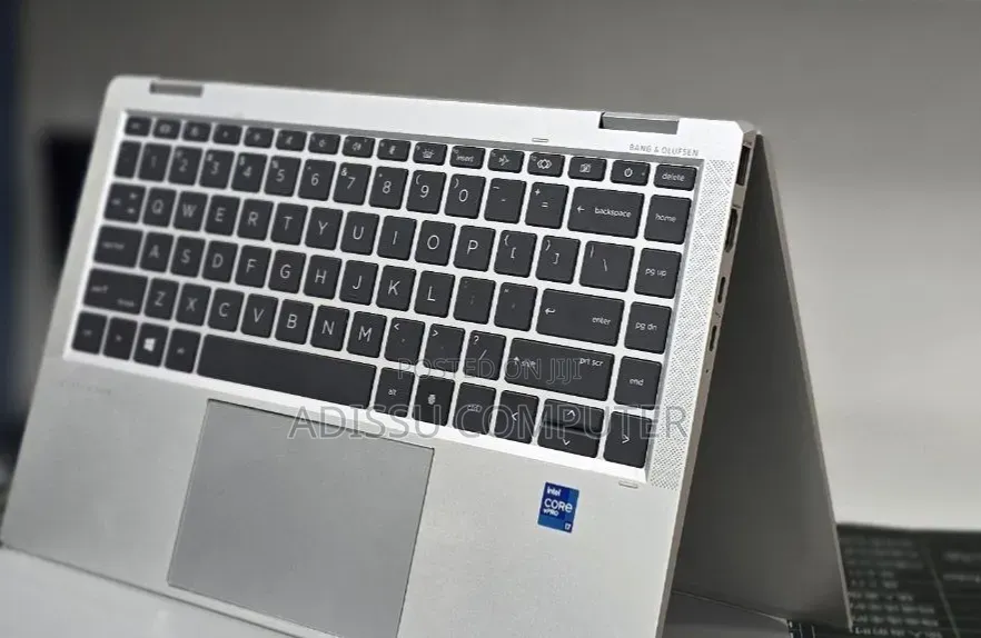 New Laptop HP EliteBook 1040 G8 16GB Intel Core i7 SSD 512GB