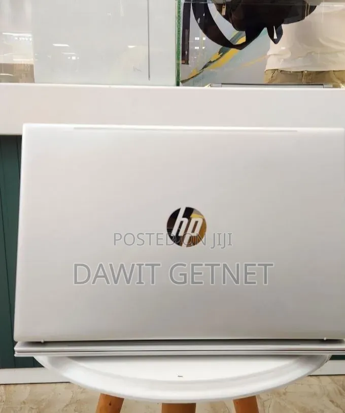 New Laptop HP Pavilion 15-cs3063cl 16GB Intel Core i5 SSD 1T