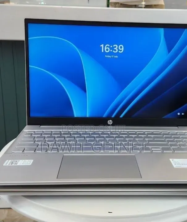 New Laptop HP Pavilion 15-cs3063cl 16GB Intel Core i5 SSD 1T