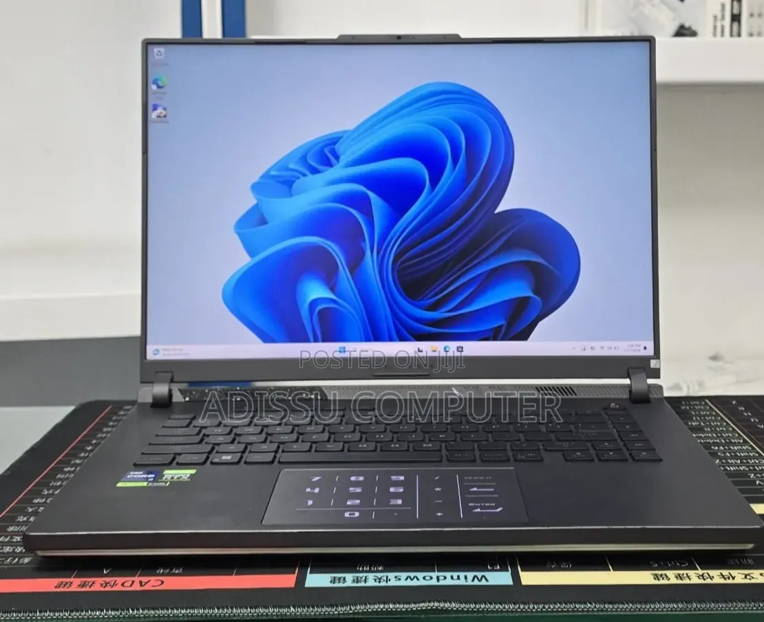 New Laptop Asus ROG Strix G16 16GB Intel Core i9 SSD 1T