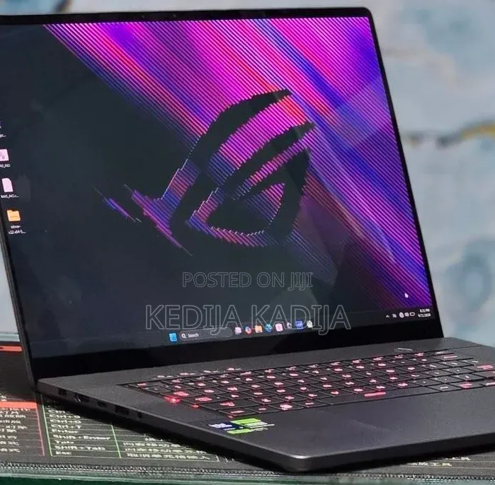 New Laptop Asus ROG Strix G16 16GB Intel Core Ultra 9 SSD 1T
