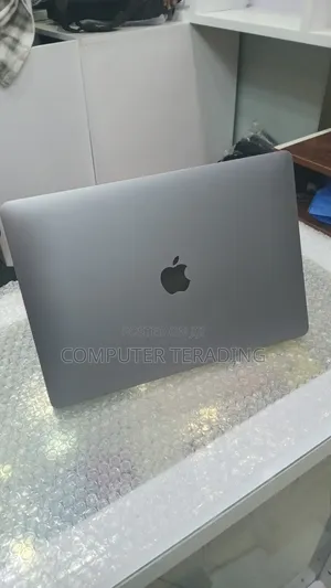 New Laptop Apple MacBook Pro 2021 M1 8GB Apple M1 SSD 256GB