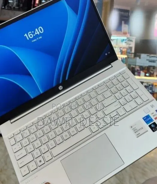 New Laptop HP Pavilion 15 16GB Intel Core i5 SSD 512GB