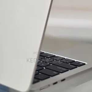 New Laptop Apple MacBook Air 2025 M4 16GB Apple M4 Max SSD 256GB