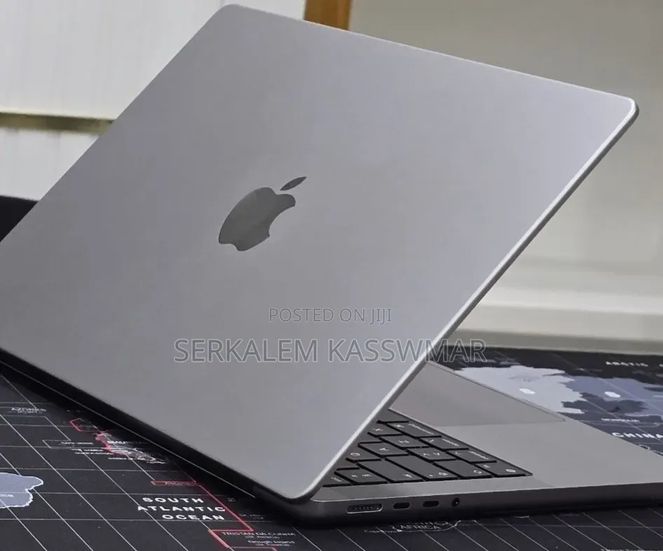 New Laptop Apple MacBook Pro 2021 M1 32GB Apple M1 SSD 512GB