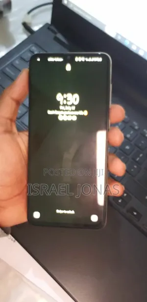 Samsung Galaxy A70 128 GB White