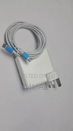 Apple 61W USB-C Power Adapter – Fast Charging for MacBook Pro