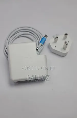 Apple 61W USB-C Power Adapter – Fast Charging for MacBook Pro