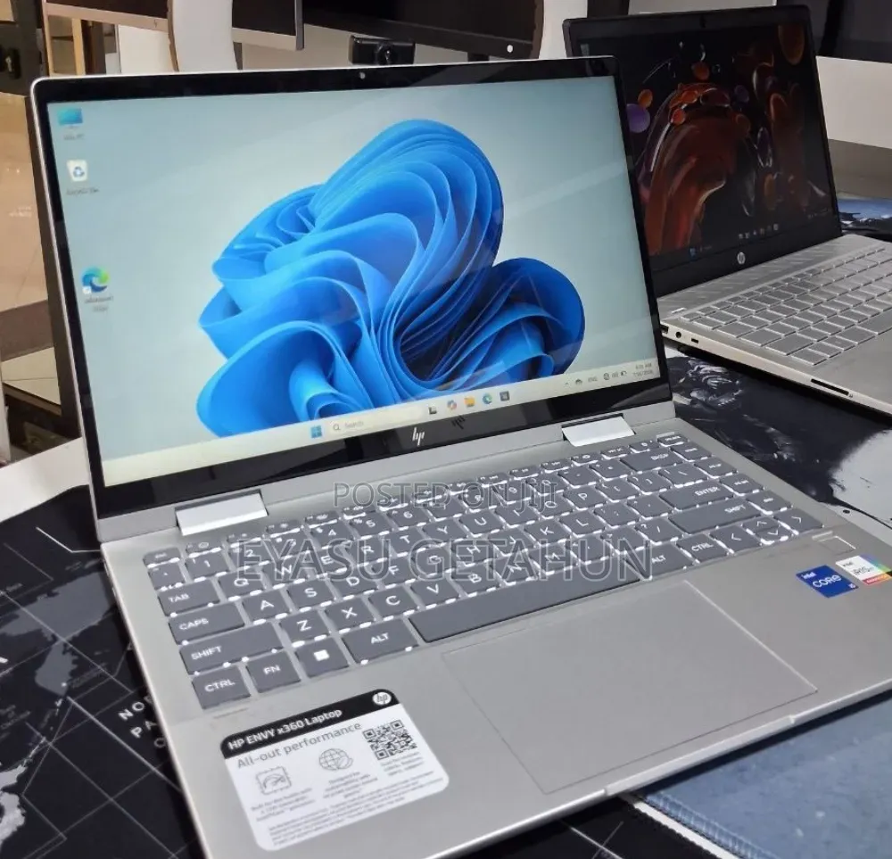 New Laptop HP Envy x360 8GB Intel Core i5 SSD 512GB