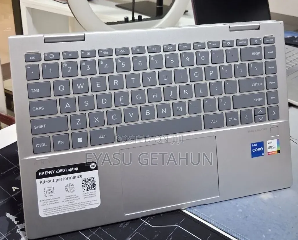 New Laptop HP Envy x360 8GB Intel Core i5 SSD 512GB
