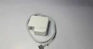 Apple 61W USB-T Power Adapter – Fast Charging for MacBook Pro
