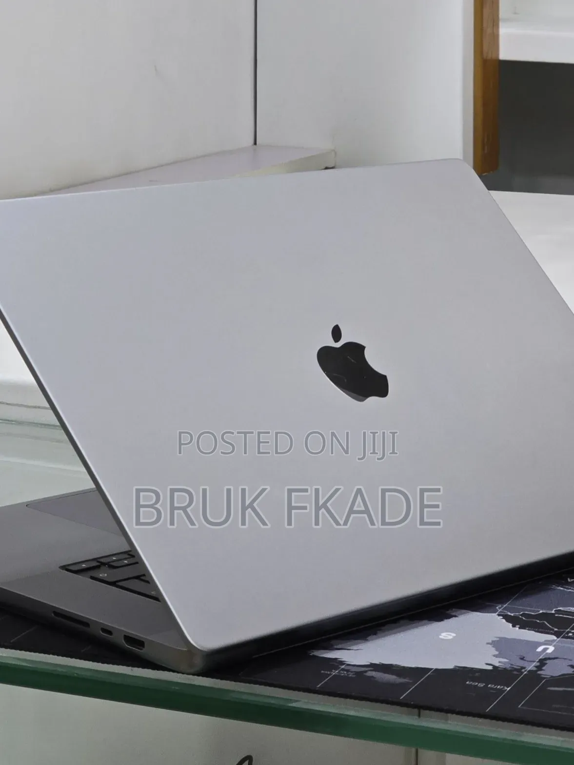 New Laptop Apple MacBook Pro 2017 16GB Intel Core i7 SSD 512GB