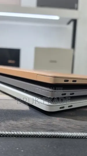 New Laptop Apple MacBook Air 2020 M1 8GB Apple M1 SSD 256GB