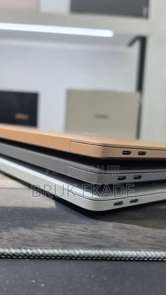 New Laptop Apple MacBook Air 2020 M1 8GB Apple M1 SSD 256GB