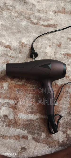 Russell Hobbs Styling Curly or Wavy Hair Nor Dryer