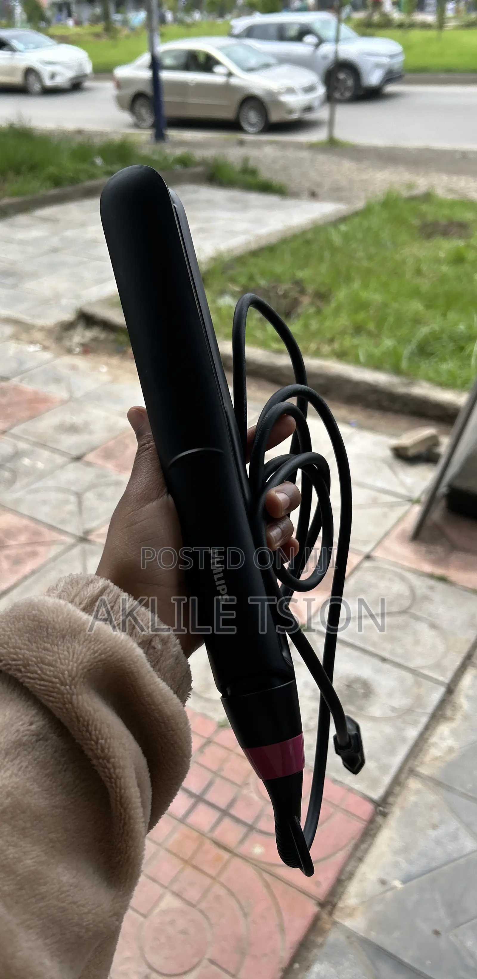 PHILIPS Hair Straightener