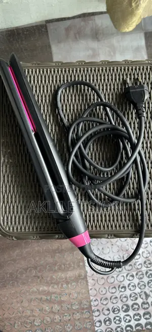 PHILIPS Hair Straightener