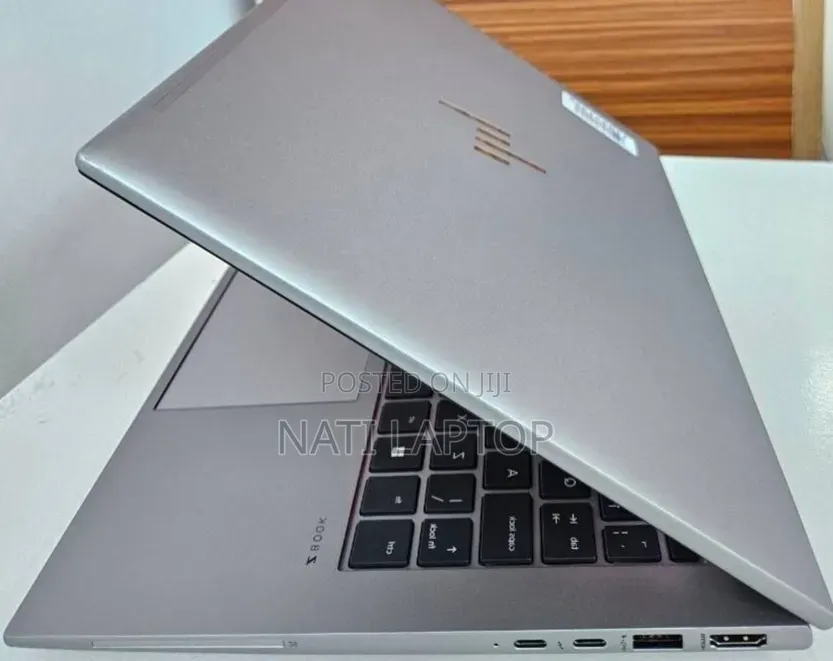New Laptop HP ZBook Firefly 14 G10 16GB Intel Core i7 SSD 512GB