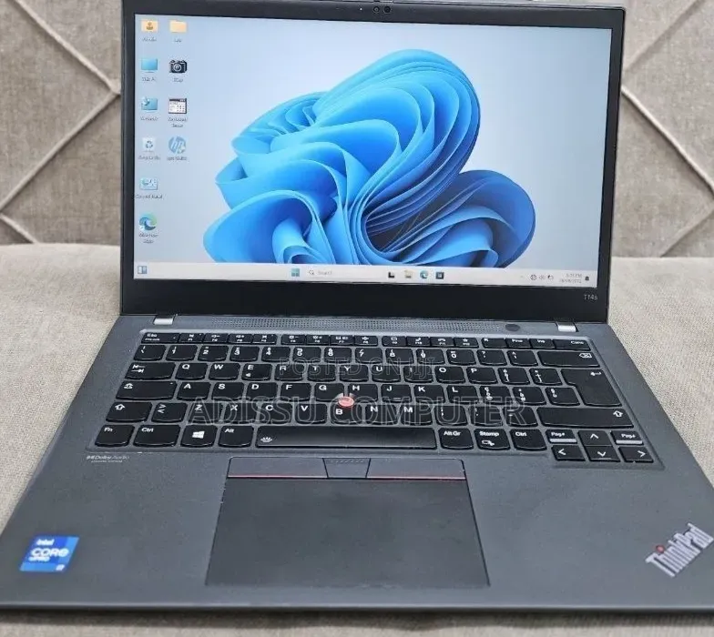 New Laptop Lenovo ThinkPad T14s G4 16GB Intel Core i7 SSD 512GB