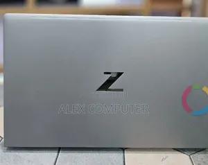 New Laptop HP ZBook Firefly G8 16GB Intel Core i7 SSD 1T