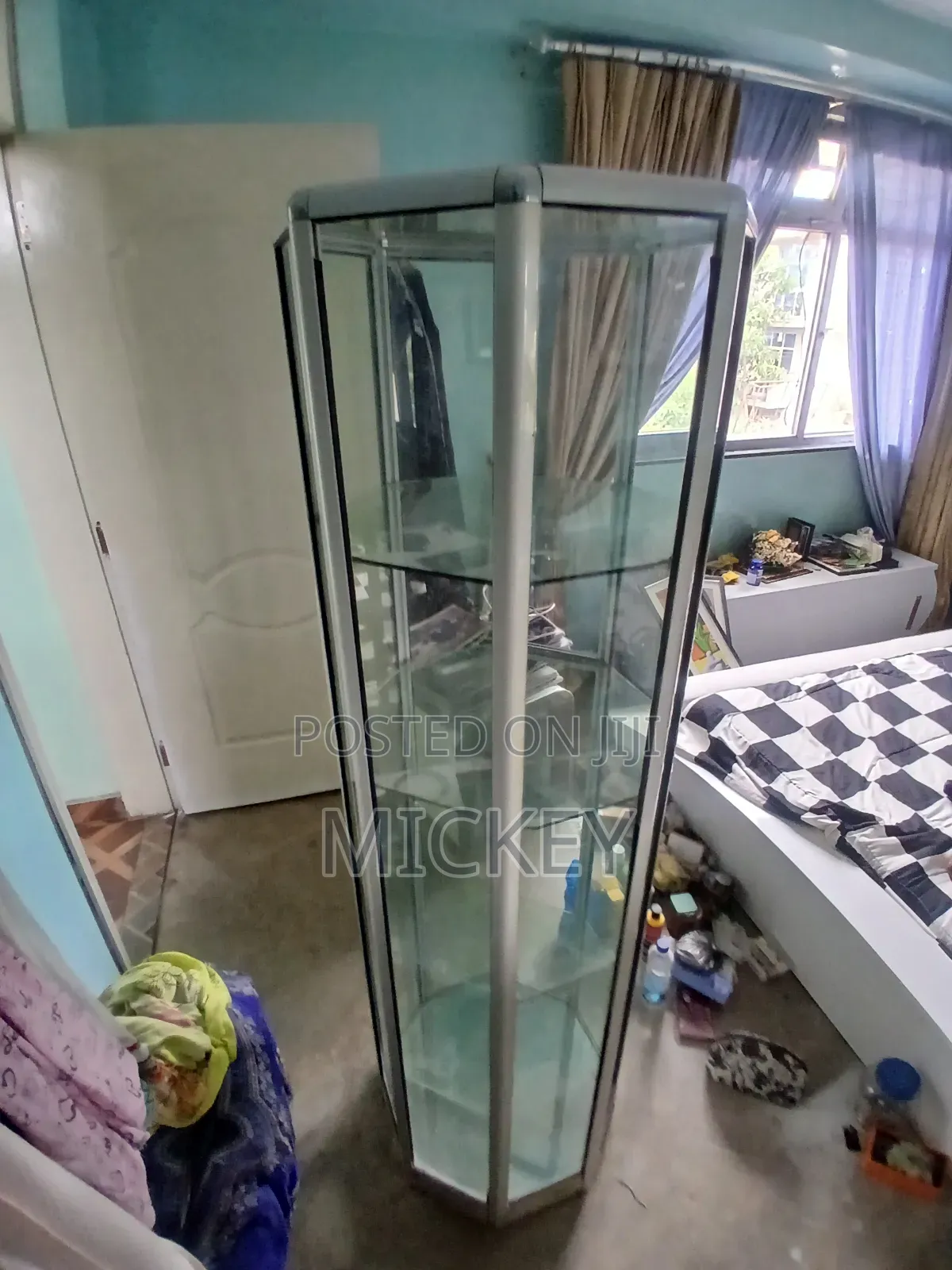 Glass Displa Cabinet