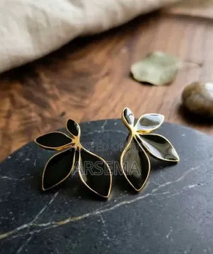 Half Flower Earning