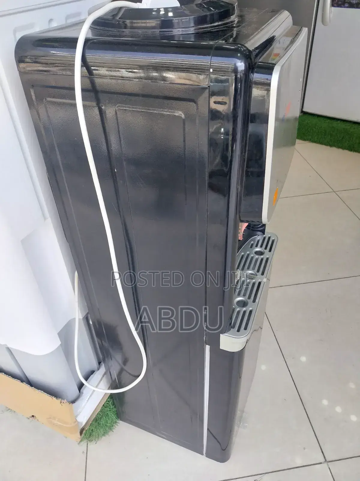 የውሃ ማጣሪያ (Water Dispenser) – ዘመናዊ እና ተስማሚ