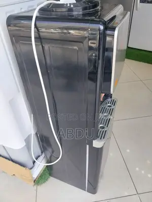 የውሃ ማጣሪያ (Water Dispenser) – ዘመናዊ እና ተስማሚ